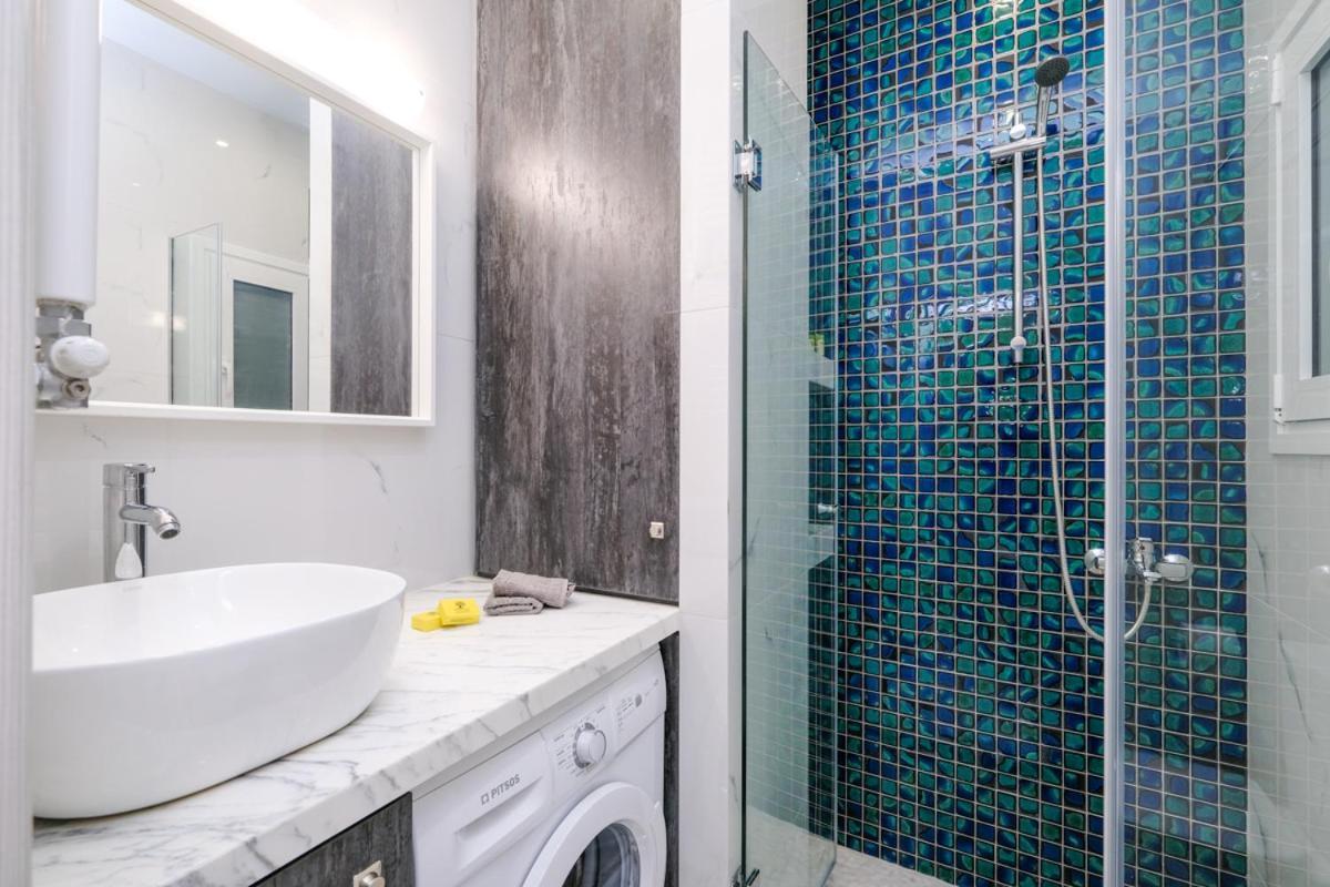 Piraeus 4Th Floor Apartment Luaran gambar
